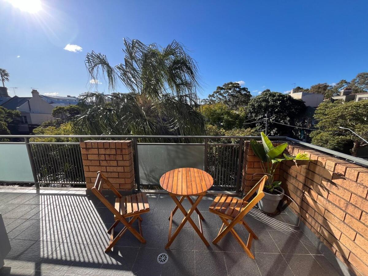 Beautiful Syd 3bedrooms With Free Parking Apartment *