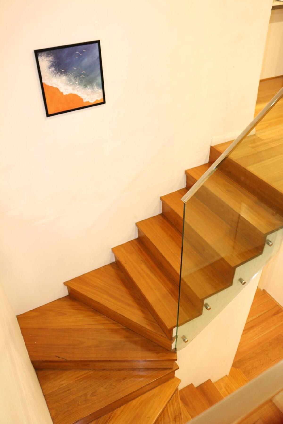 Beautiful Syd 3bedrooms With Free Parking Apartment *